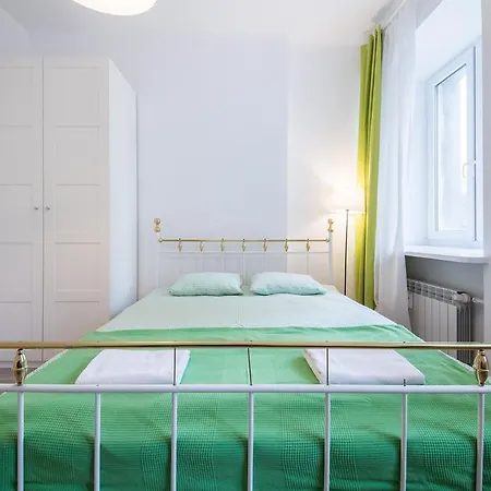 Bizzi Luxfavorito Warsaw